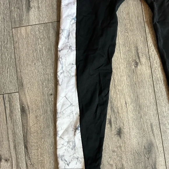 Victoria’s Secret pink workout leggings size L - Picture 4 of 9